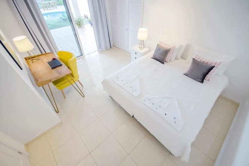 Luxe Villa With Private Pool, Jacuzzi And Spectacular Views 阿德耶